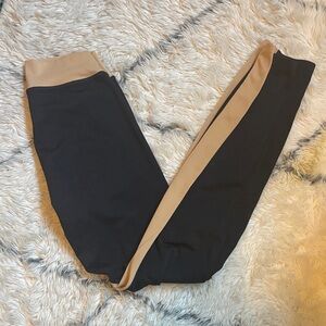 Stylish Black and Tan Leggings